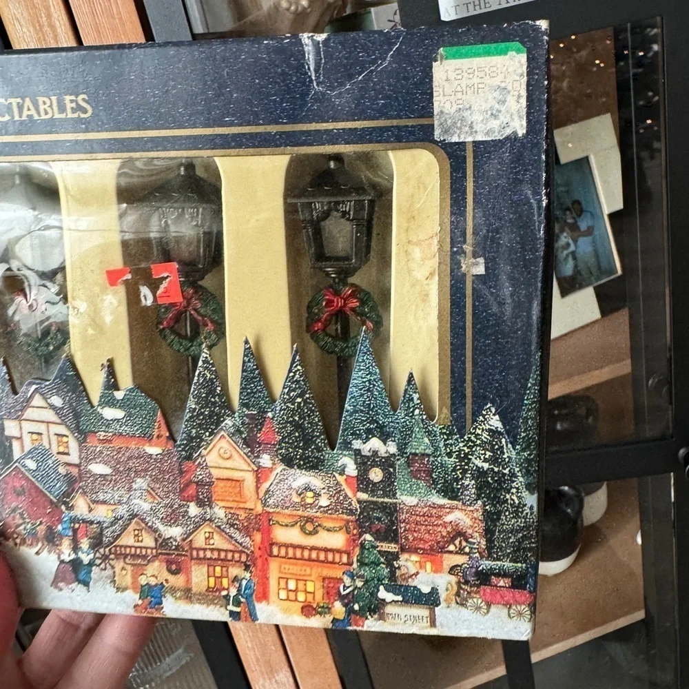 Vintage holiday Christmas Village miniature street lamps NEW battery operated